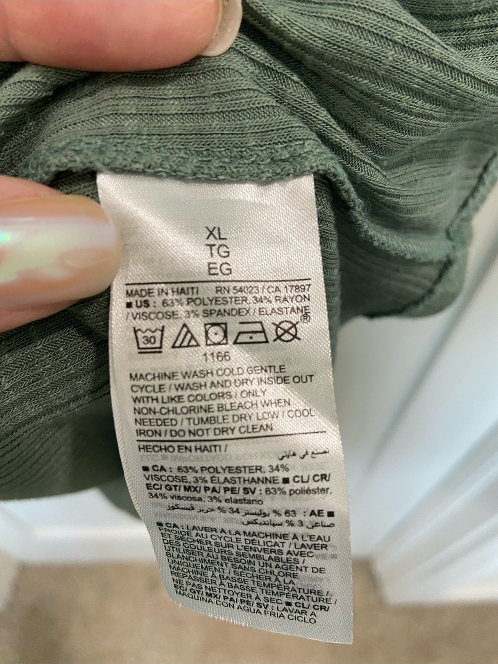 Old Navy Ribbed T-Shirt - Picture 3 of 4